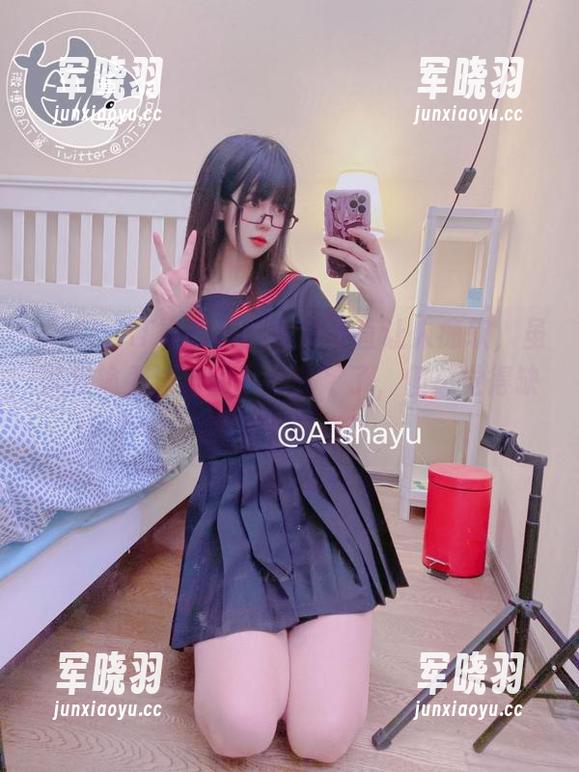 AT鲨 啧啧!AT鲨的旗袍合集简直让人瘫软,虽说我输入法自动“分享”了,但总觉得缺了点儿味道!