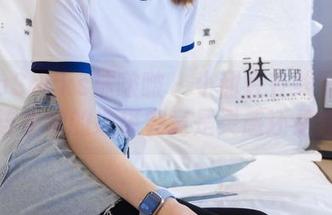 BoBoSocks袜啵啵 – 小甜豆在线写真：那条连衣裙的选择究竟是灵感还是冲动？
