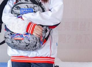 BoBoSocks袜啵啵 – 油亮黑丝！小甜豆的写真花絮你敢错过吗？快下载！