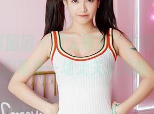 Feilin嗲囡囡 – 双人而来，方绮言Ayaka又给我们带来一场无关风月的写真秀！