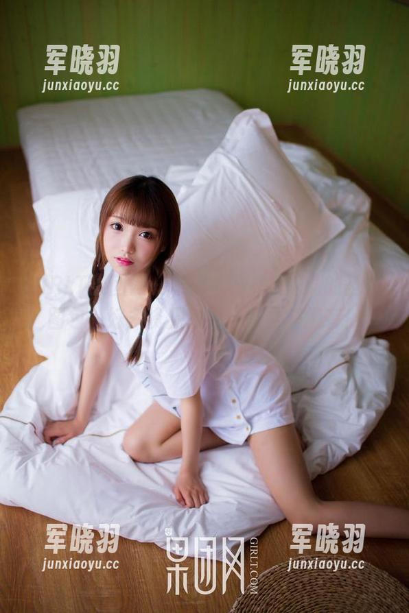 GIRLT果团网 - 哎呀，蜜桃Q妹儿的圣诞图包，好多资源，看了想立刻拥有！