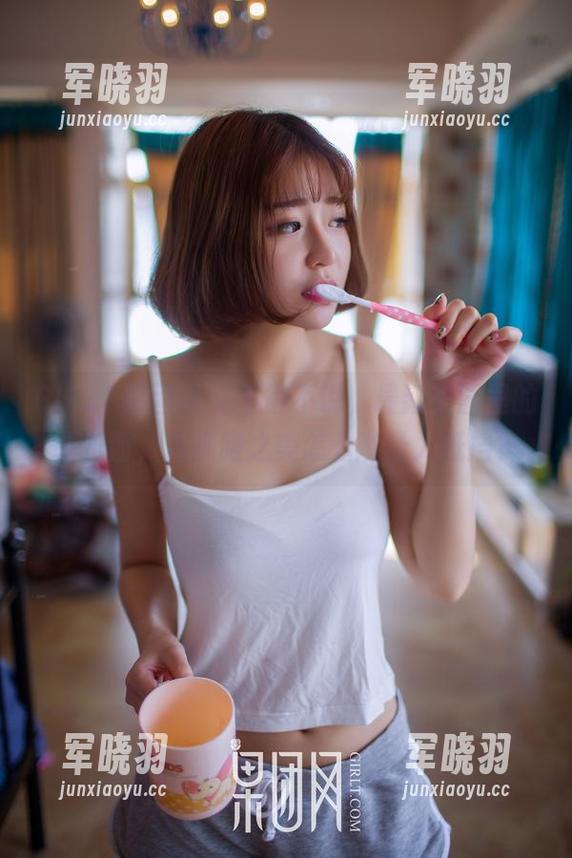 GIRLT果团网 - 不得不说，最新美图里的裴希西，体操服之美怎么能让人抵挡？