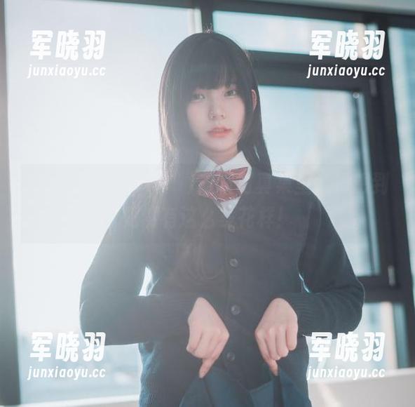 制服？Hizzy(히지)最新写真集里，没想到竟然有这么多花样！