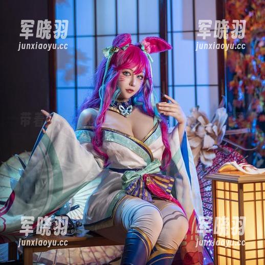 带着好奇，KANEKO咔喵的私拍图集里藏着濑明日奈女仆的新玩法？