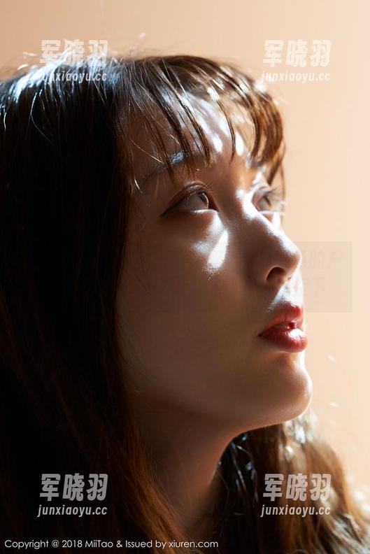 MiiTao蜜桃社 - 韵莉娜VANILLA的户外图包，分享时让人恍如走在星空下