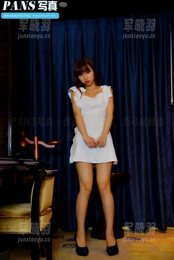 PANS写真-李沫 PANS写真 - 作品中的李沫,双马尾好像在说什么…