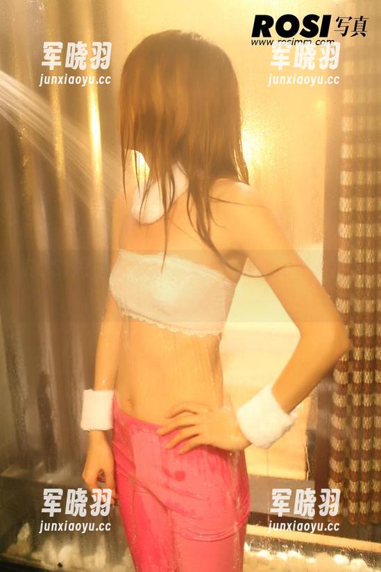 ROSI ROSI短裙–个性又迷人的精选写真,你看得出来吗?