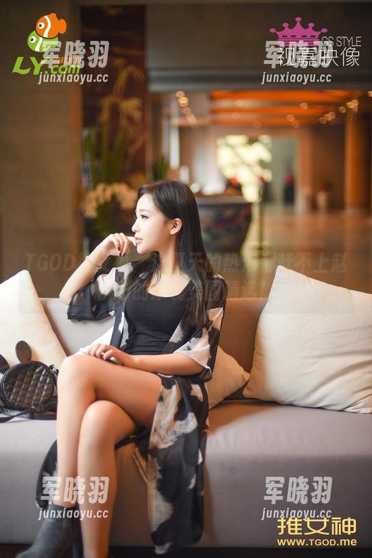 TGOD推女神 - 这夏天的热浪都赶不上赵伊彤的泳装美图精选！