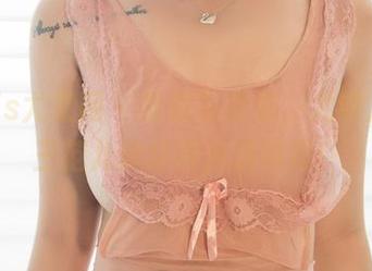UGirls尤果网 – 最新写真集，尤菲儿把女王范儿演绎得淋漓尽致！