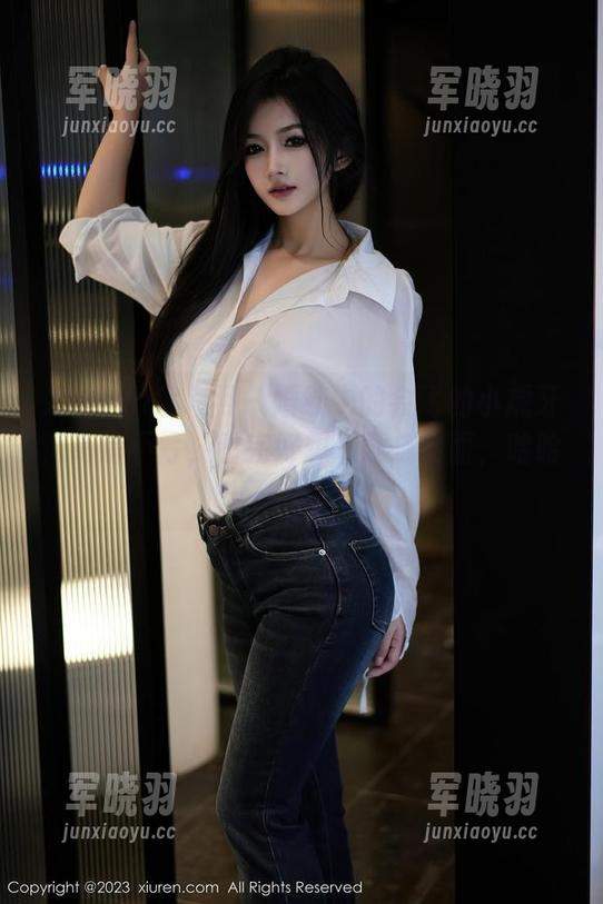 Xiuren秀人网 - 婚纱中的会飞的小虎牙，高清不亏，看完好想下载成封面，哈哈！