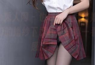 Xiuren秀人网 – 也许你不会结婚，但可可COCO的婚纱下载还是值得一看，艺术感满满。