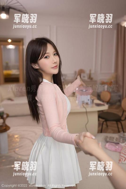 Xiuren秀人网 - 在线等盼盼玉奴新JK写真，校园风再升级，哈哈。