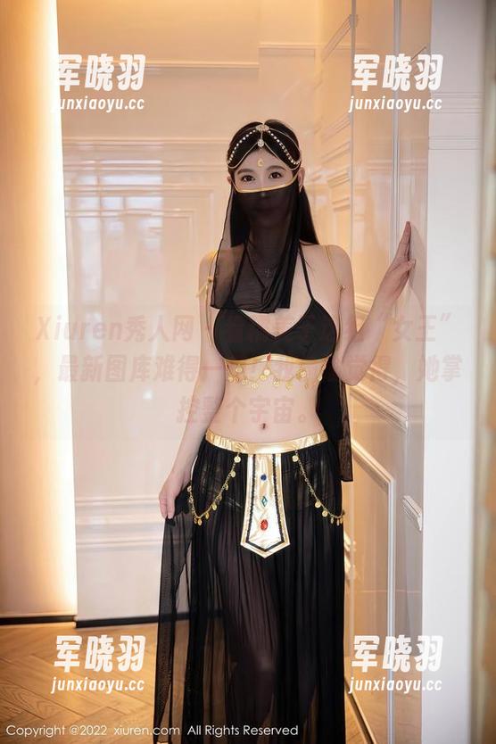 Xiuren秀人网 - 看糯美子这组“女王”，最新图库难得一见！我偷偷觉得，她掌控整个宇宙。
