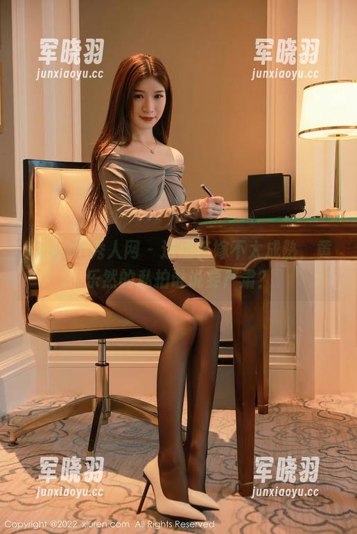 Xiuren秀人网-黄乐然 Xiuren秀人网 - 这届花嫁不太成熟,黄乐然的私拍谁说要严肃?