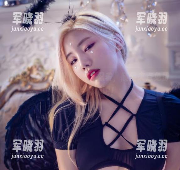 哎呀，看Yebin(전예빈)忍着，随便来点免费的图片聊聊吧！