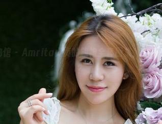 YouWu尤物馆 – Amrita贞贞的旗袍全套图集，谁能说颜色不搭呢？