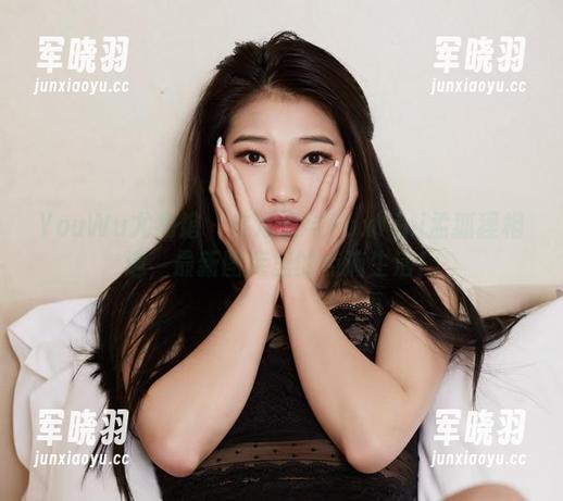 YouWu尤物馆-FoxYini孟狐狸 YouWu尤物馆 - 在浴室与FoxYini孟狐狸相遇,最新图库里的点滴生活!
