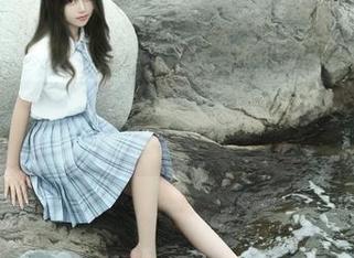走进eloise软软的小粉盒黑兔子图集分享，你敢相信她也是个“咕咕怪”！