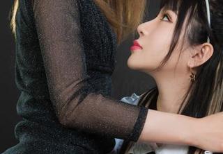 丽柜 – 这组职场写真，乘乘的镜头下面，竟然有种隐秘的微妙感！