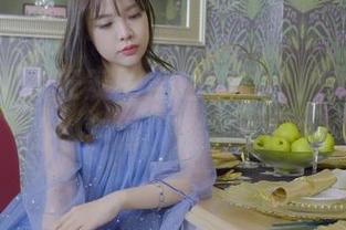 丽柜 – 下载安安的黑色作品，顺便带上你的想象力，准备好吗？