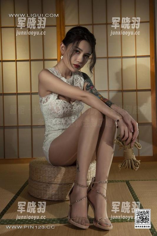丽柜-敏儿 丽柜 - 这些原图中的敏儿,连衣裙到底有多吸睛,你体会到了吗?