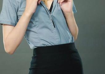 丽柜 – 往日的严谨，今朝的俏皮：文静的女上司写真图册，居然也能如此轻松。