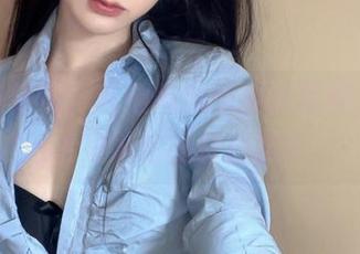 在线倦倦喵：吉他妹妹的轻松写真，感觉这才是放松的真正意义。