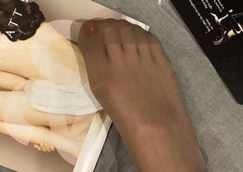 微密圈 – 小仙女ELaine的连衣裙写真：可以开始想象约会的高级感了