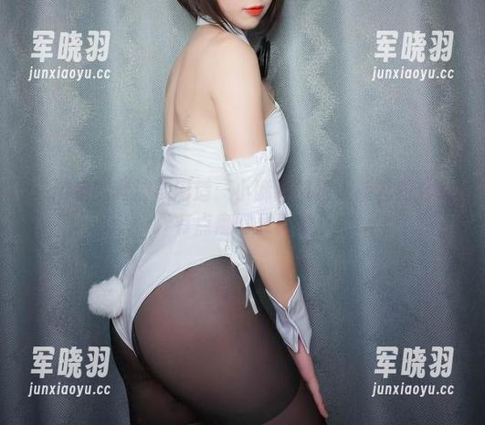 小酥酱 在厨房的奔波与闲适:小酥酱机器人版套图分享,有点魔幻又真实。