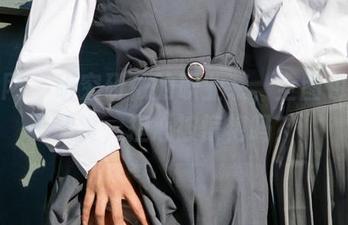尤果网 – 研究研依的职业装，全图包随你欣赏，担心被惊艳吗？