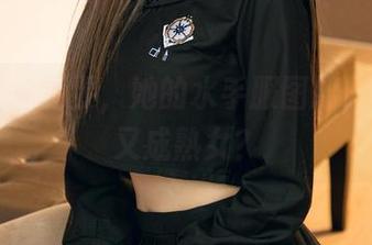 尤果网 – 雯雯，她的水手服图册，既年轻又成熟女？
