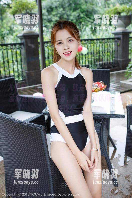 尤物馆 - 没啥好说的，就是赞！FoxYini孟狐狸的裤里丝写真，裤里丝配休闲，免费送！