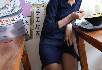 异思趣向 – 无名氏的短裙？美图里藏着的，是我对裙摆的无尽遐想！