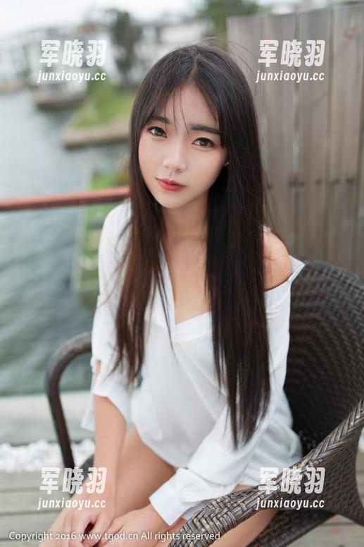 推女神-张雨涵 推女神 - 就算是教室,张雨涵也能拍出别致的写真,快来点开这份作品集!