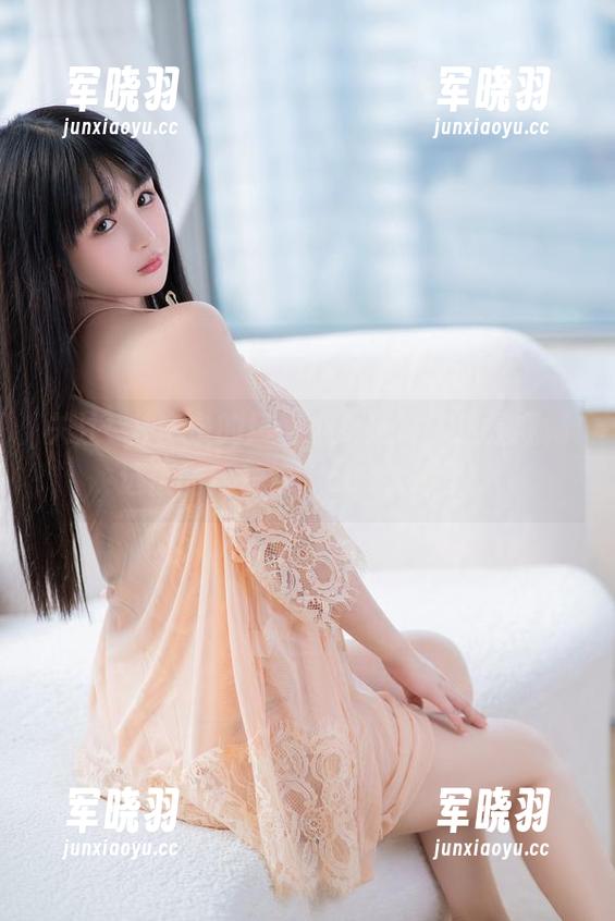 关注桜井宁宁的风纪少女写真，这是我筛选出的新爱好，cos太顺了。
