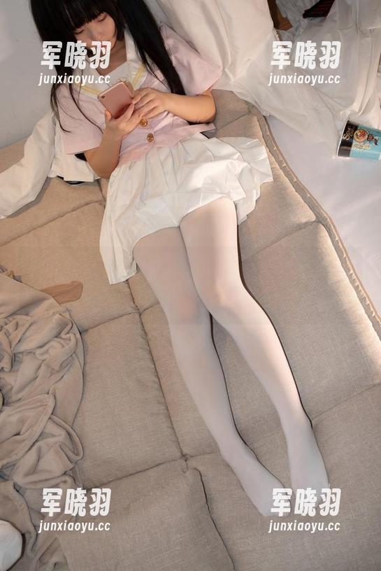 森萝财团-小奶糕Milky 森萝财团 - 小奶糕Milky的镂空最新作品集,把我对“普通”这个词重新定义了。