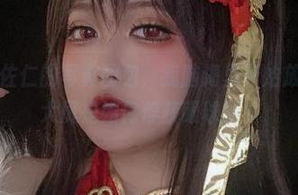 看到椒妮佐仁的写真图包，我脑海里开始放飞自我：大凤是如何俘获眼球的？
