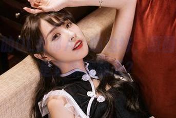 泥泥汝的OL女郎A，哪边好，原图啊，还是更新嗨翻天？