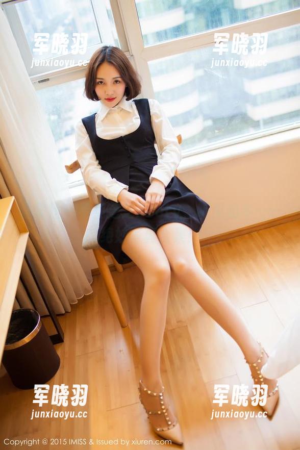爱蜜社 - 看见芝芝Booty，听见奶牛——绝妙写真合集！