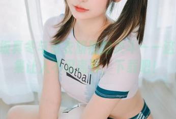 神楽坂真冬与蓝衣旗袍的决斗——这个图集让人不忍离开，下载吧！