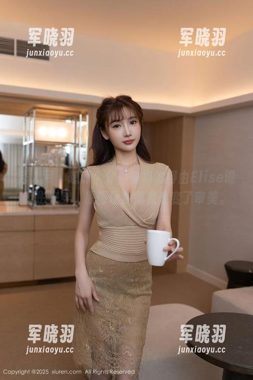 秀人网-Elise谭晓彤 秀人网 - 想评个分,旗袍也得由Elise谭晓彤来穿,原图让我彻底改变了审美。