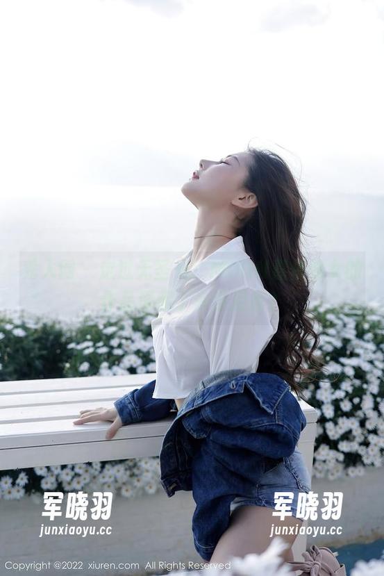 秀人网-MOON嘉依 秀人网 - 走过无圣光,MOON嘉依修女的作品深藏了多少月色?