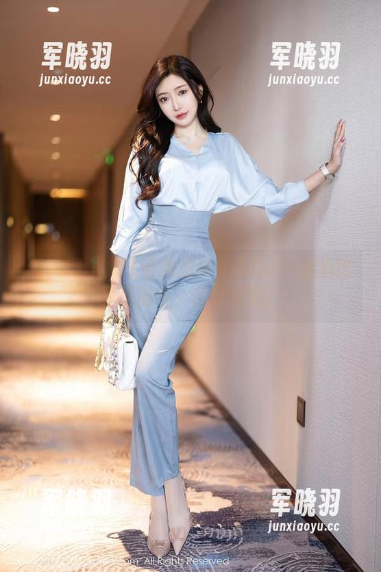秀人网-养乐多Doll 秀人网 - 放飞自我的养乐多Doll-精选比基尼图包,你敢来吗?
