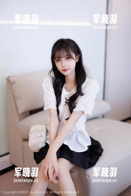 秀人网-徐莉芝Booty 秀人网 - 免费的图册啊,想我每天被徐莉芝Booty的短裙美腿俘获,是个什么体验?