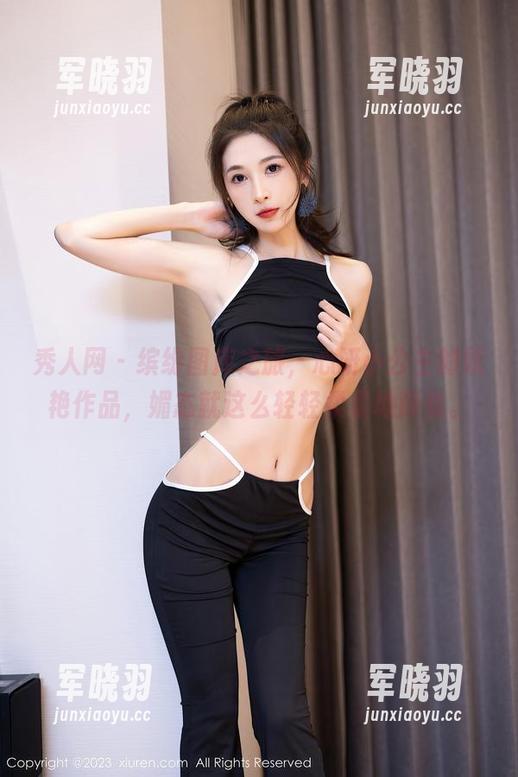 秀人网 - 缤纷图库之旅，心妍小公主的妖艳作品，媚态就这么轻轻柔柔地降临。
