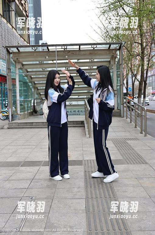 秀人网-林文文 秀人网 - 当林文文碰上定制写真,女孩的日常就是这般魔性