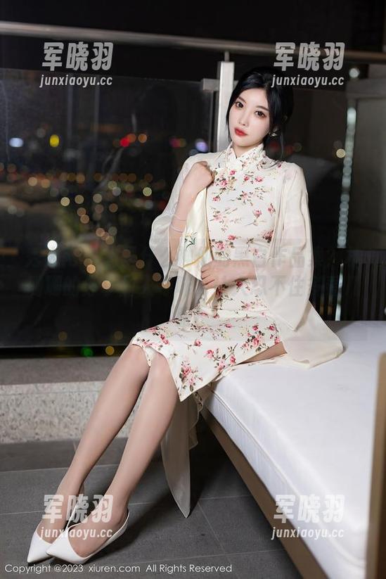 秀人网-林珊珊 秀人网 - 这是什么神仙的黑白作品集?林珊珊的分享耐人寻味,让人忍不住多看几眼!