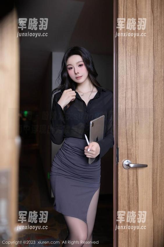 秀人网 - 盼盼龙女sunny的图包，让我脑海中浮现出无数与众不同的日常追忆。