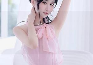 秀人网 – 写真限定：蓝夏Akasha与你共享的夏天刚好适合当壁纸用，虽说其余地方稍显平淡。