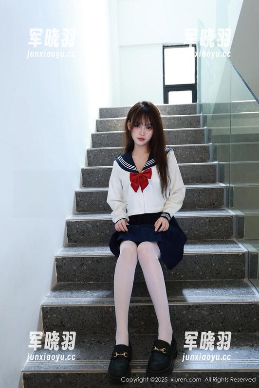 秀人网 - 私房女仆：软情到底在想啥？谁能琢磨透